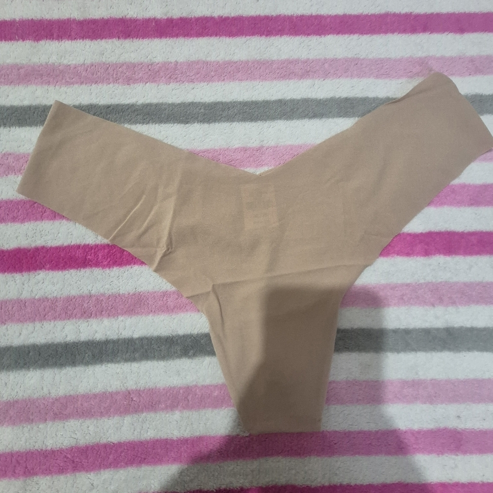 PINK Victoria's Secret Thong Panty